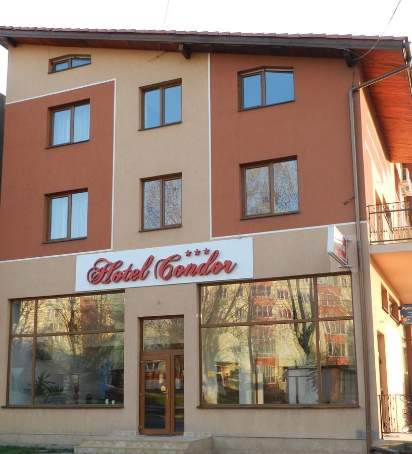 Hotel Condor Oravita Exteriör bild