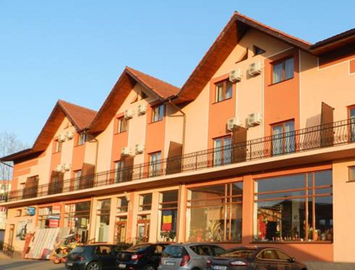 Hotel Condor Oravita Exteriör bild