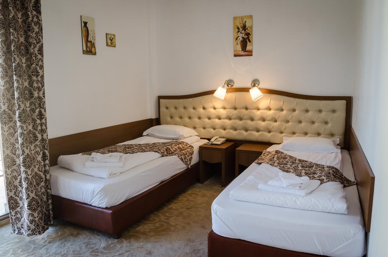Hotel Condor Oravita Rum bild